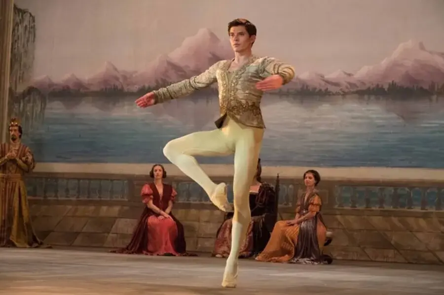 Noureev de Ralph Fiennes : Danser pour être libre